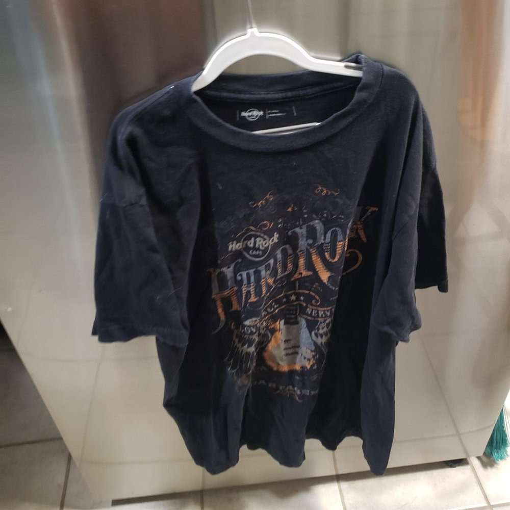 Hard Rock Cafe Mens T- Shirt bundle (2) Large (1) XL